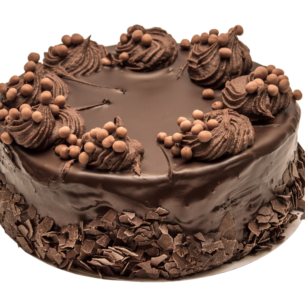 Аппетитный торт с шоколадом на белом фоне 