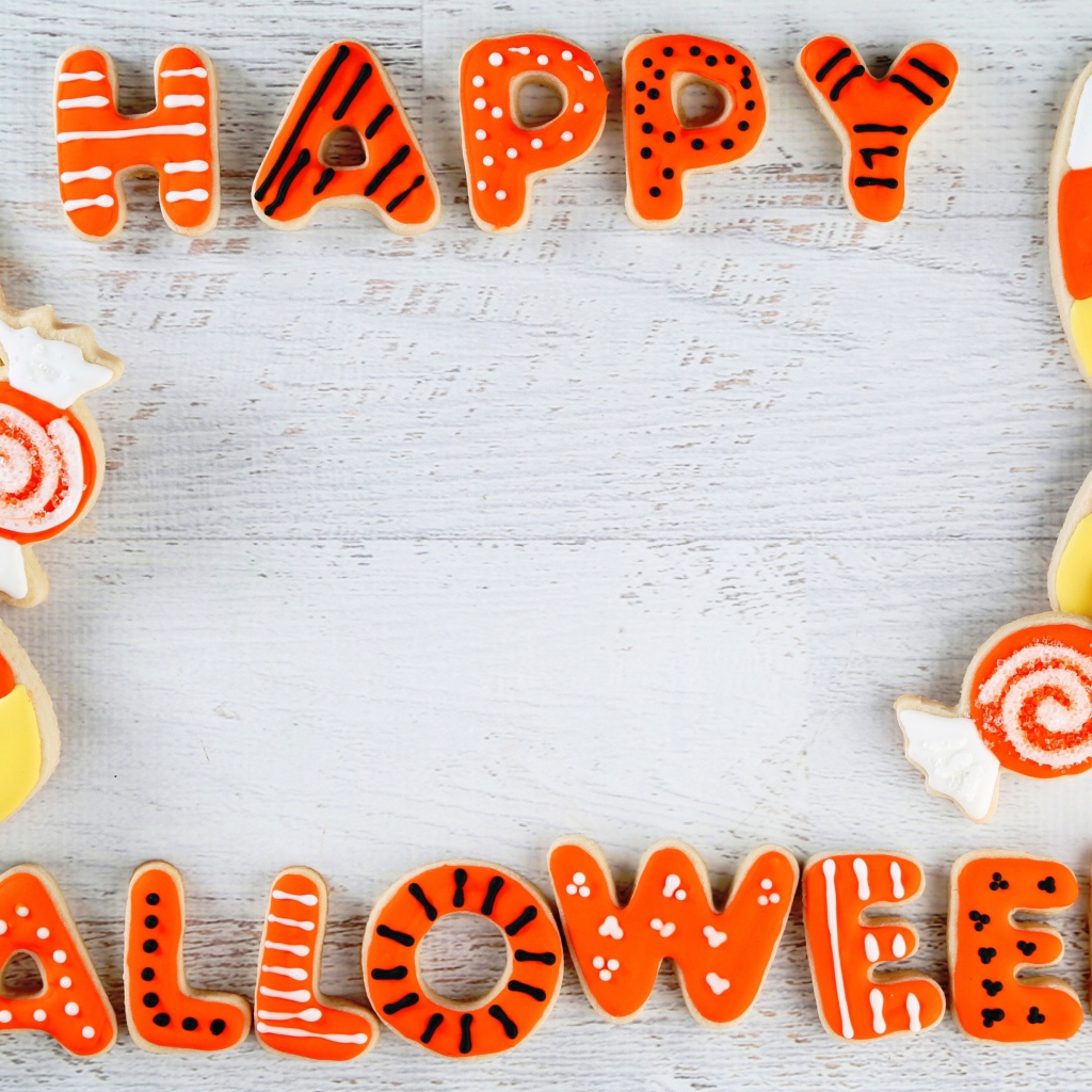 Печенье на столе на праздник Хэллоуин 