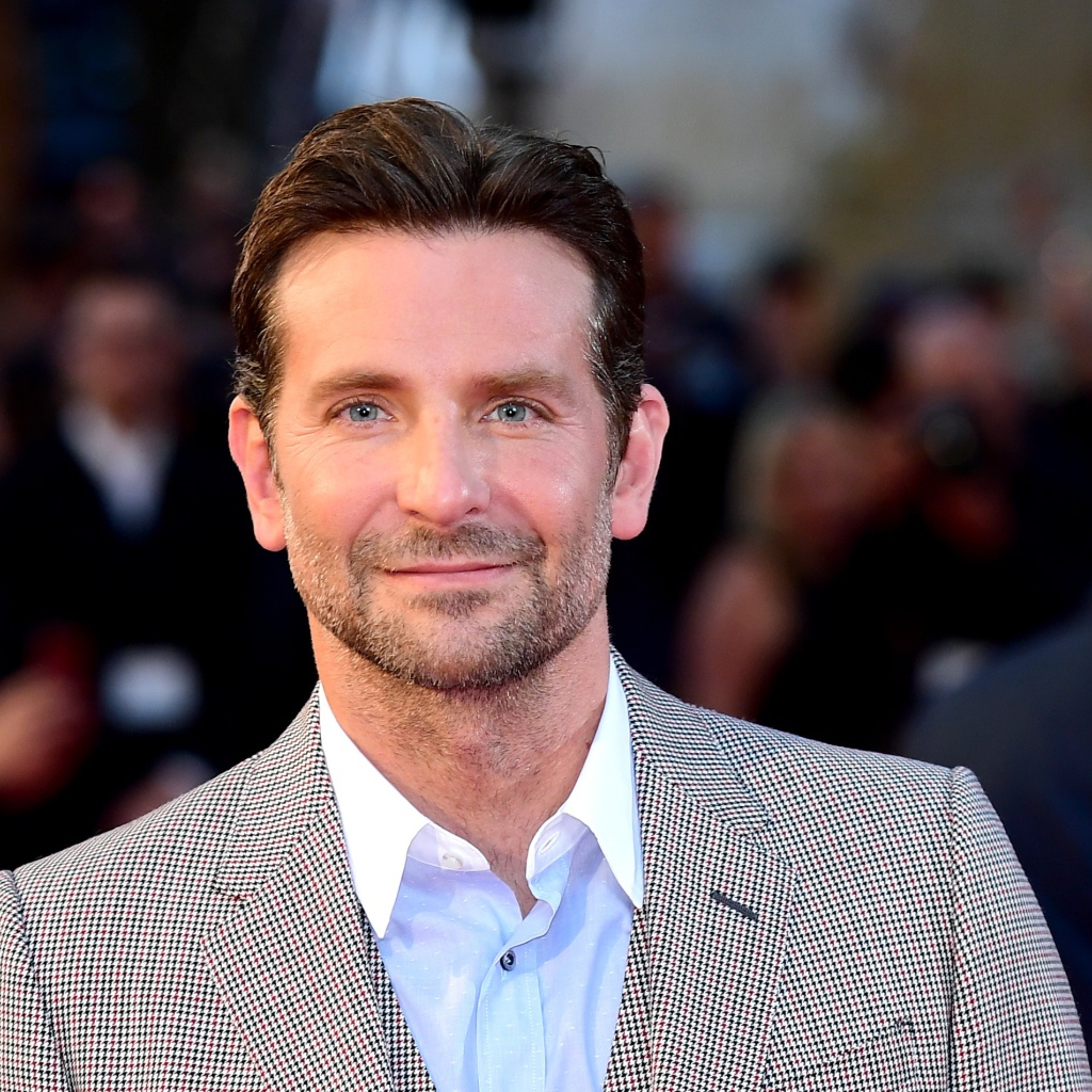 Американский актер Брэдли Купер в костюме