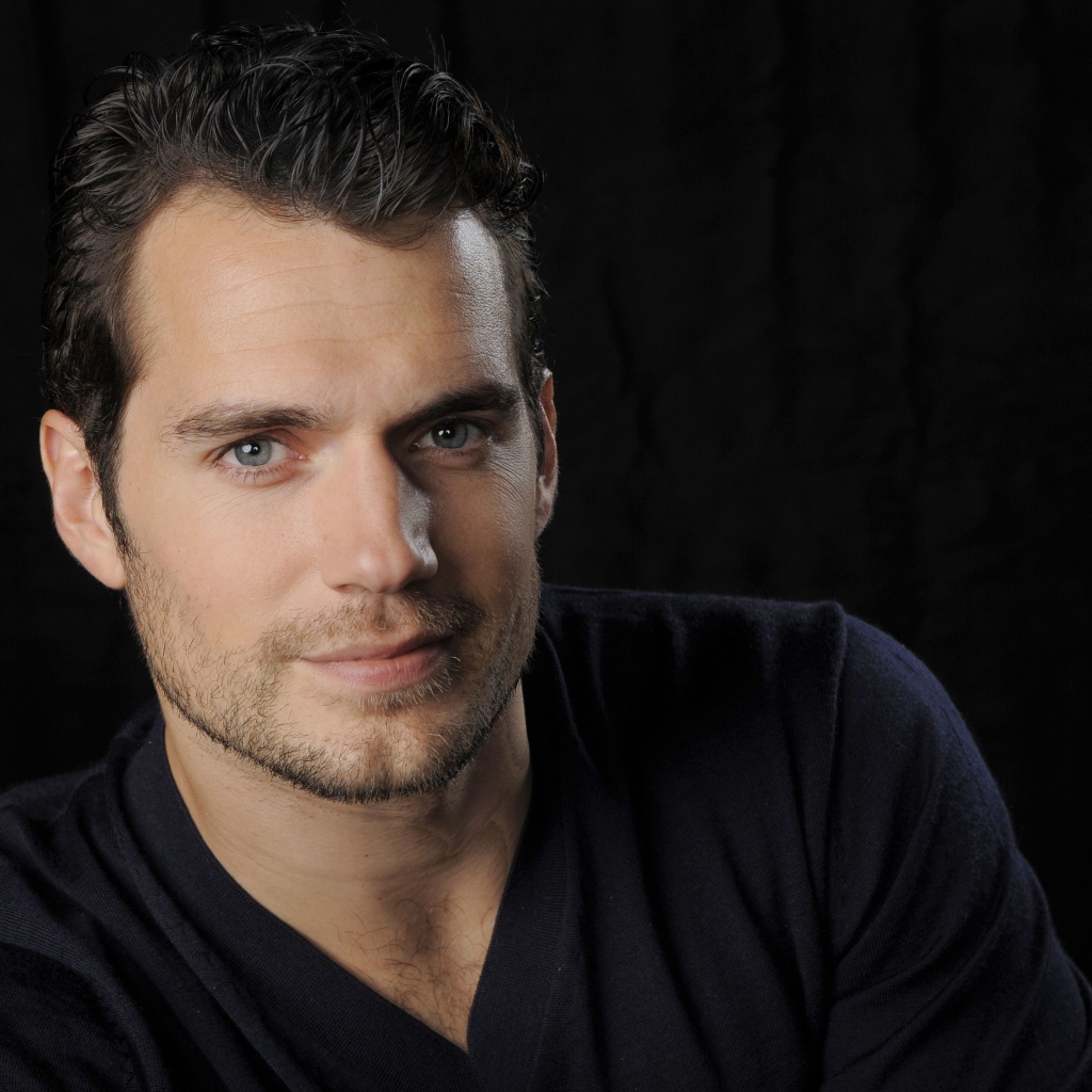 Красивый мужчина, актер Генри Кавилл