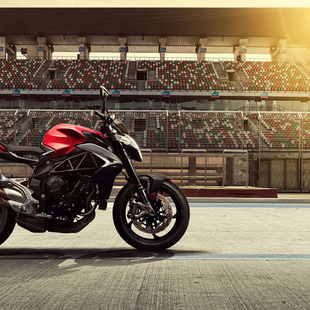 Гоночный мотоцикл MV Agusta Brutale