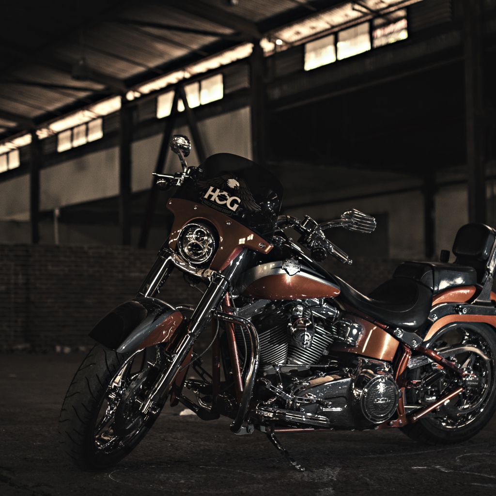 Стильный большой мотоцикл Harley-davidson