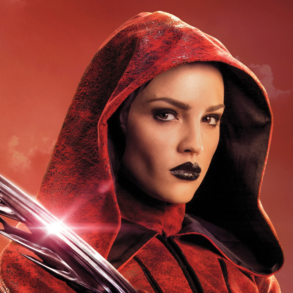 Актриса Эйса Гонсалес в фильме Алита: Боевой ангел