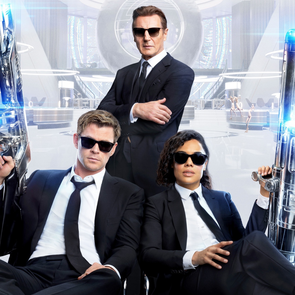 Постер комедийного фильма Люди в чёрном: Интернэшнл, 2019