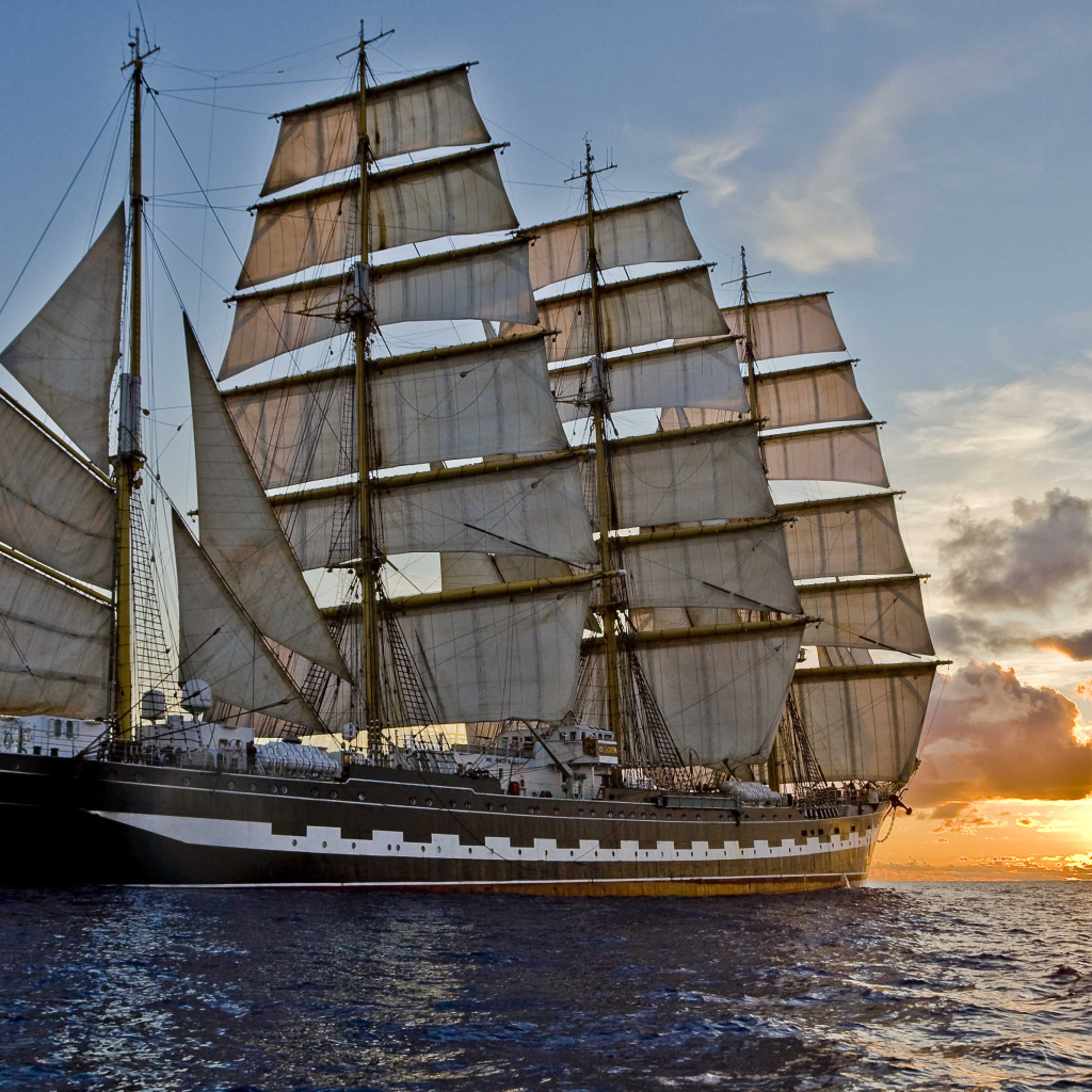 Красивый четырёхмачтовый барк 