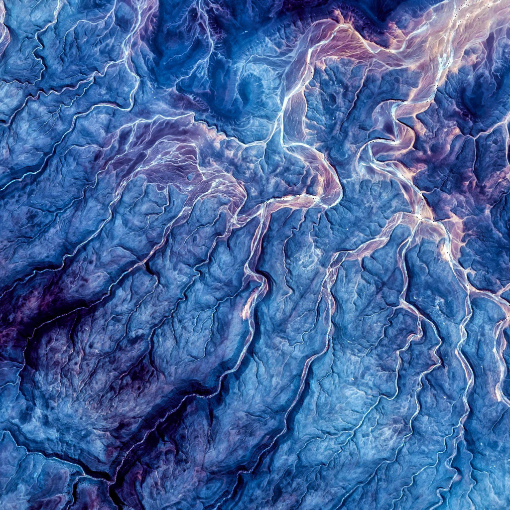 Необычная абстрактная космическая поверхность 