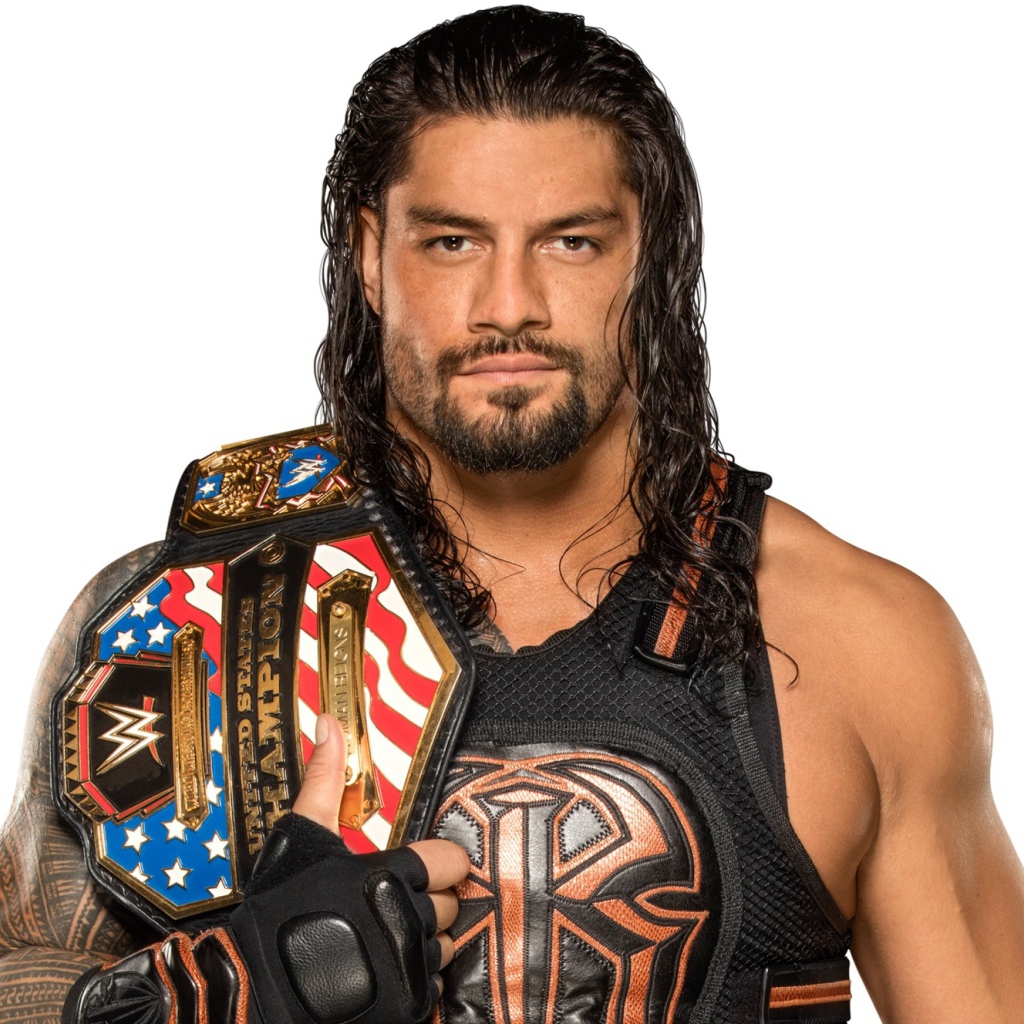 Американский рестлер Роман Рейнс на белом фоне