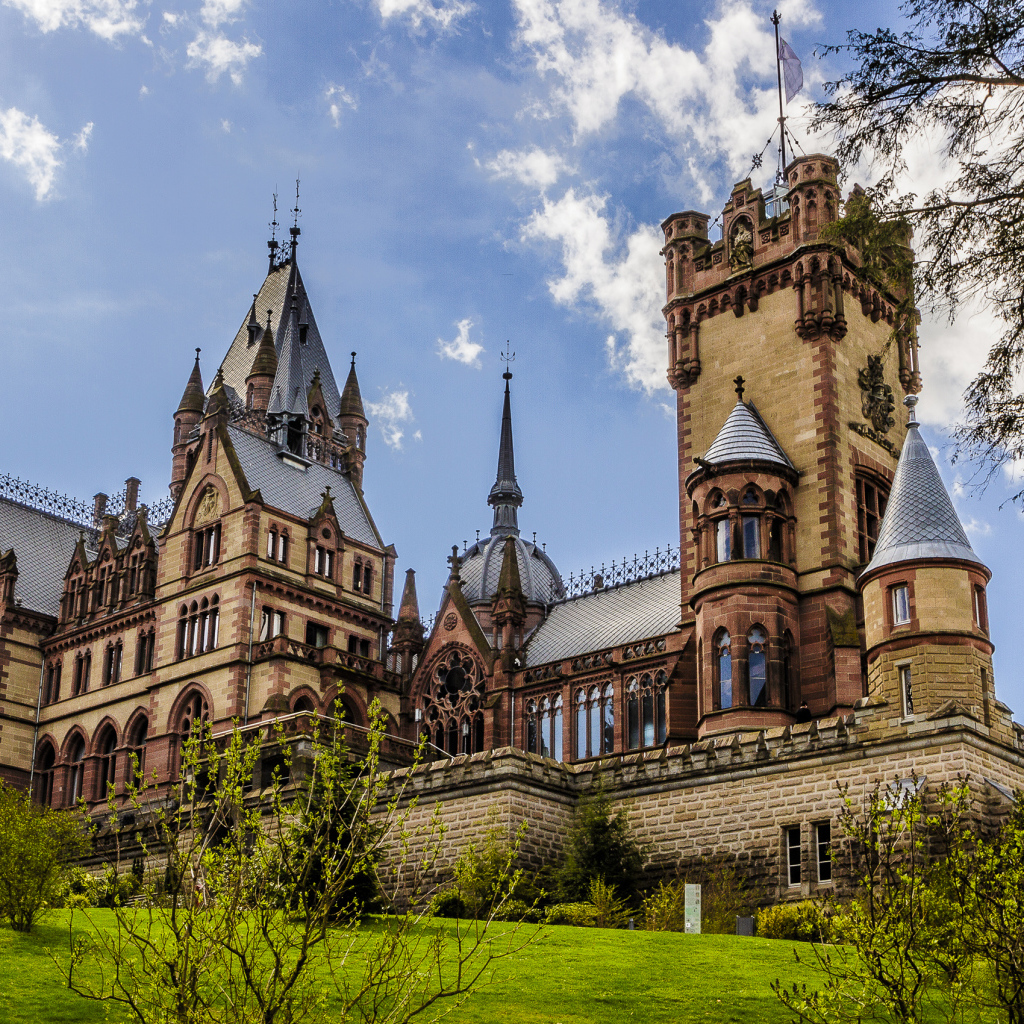 Замок Шлос Драхенбург,  город Кёнигсвинтере,Германия