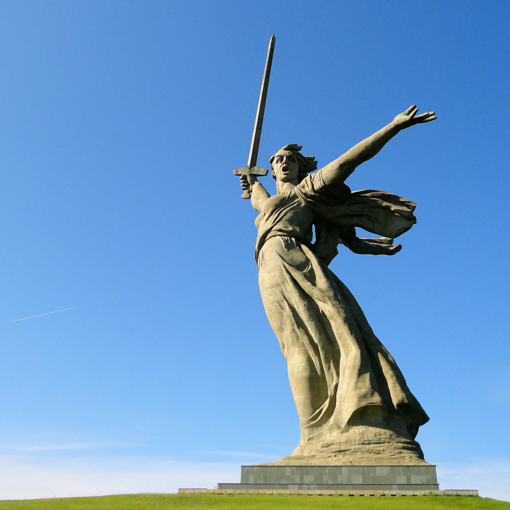 Родина мать на Мамаевом кургане, Волгоград. Россия