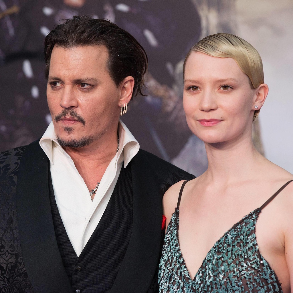 Актер Джонни Депп и актриса  Миа Васиковска