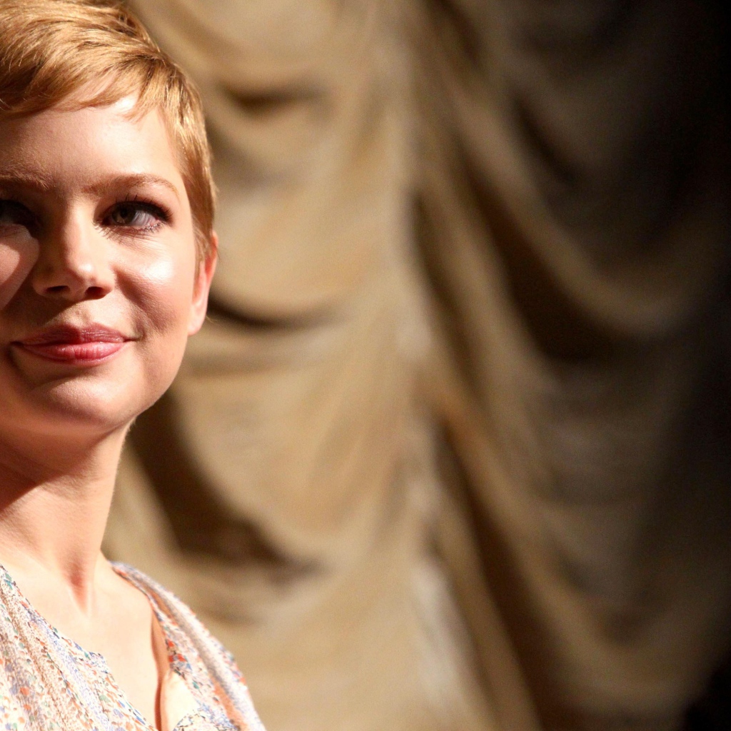 Американская актриса Мишель Уильямс с короткой стрижкой