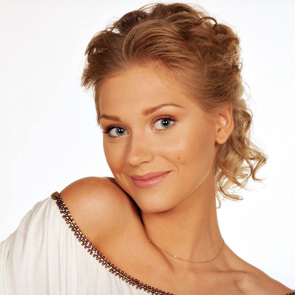 Красивая российская актриса Кристина Асмус