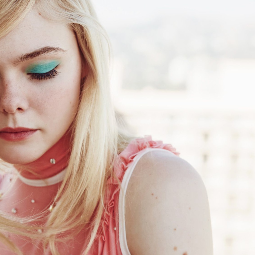 Красивая нежная блондинка, актриса Эль Фаннинг 