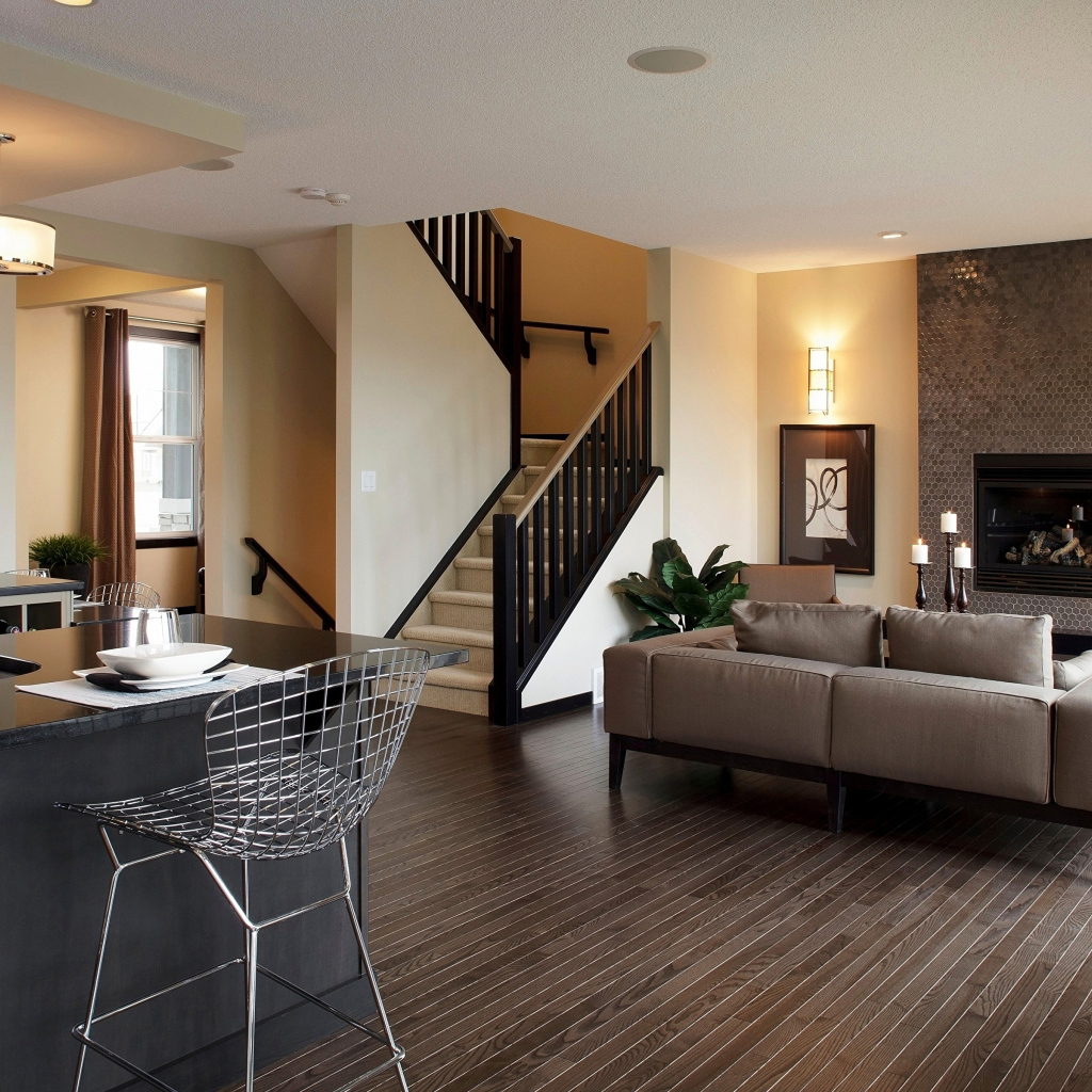 Гостиная с диваном совмещенная с кухней 