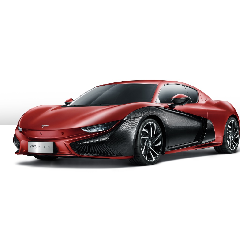 Электрический автомобиль Qiantu K50 на белом фоне