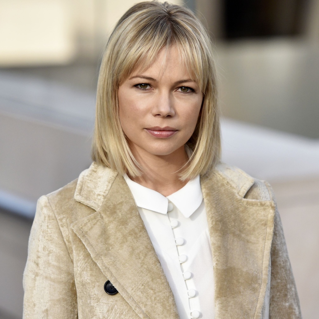 Стильная блондинка, актриса Мишель Уильямс