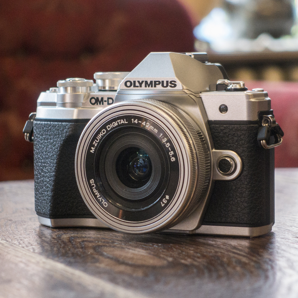 Новый фотоаппарат Olympus OM-D E-M10 Mark III