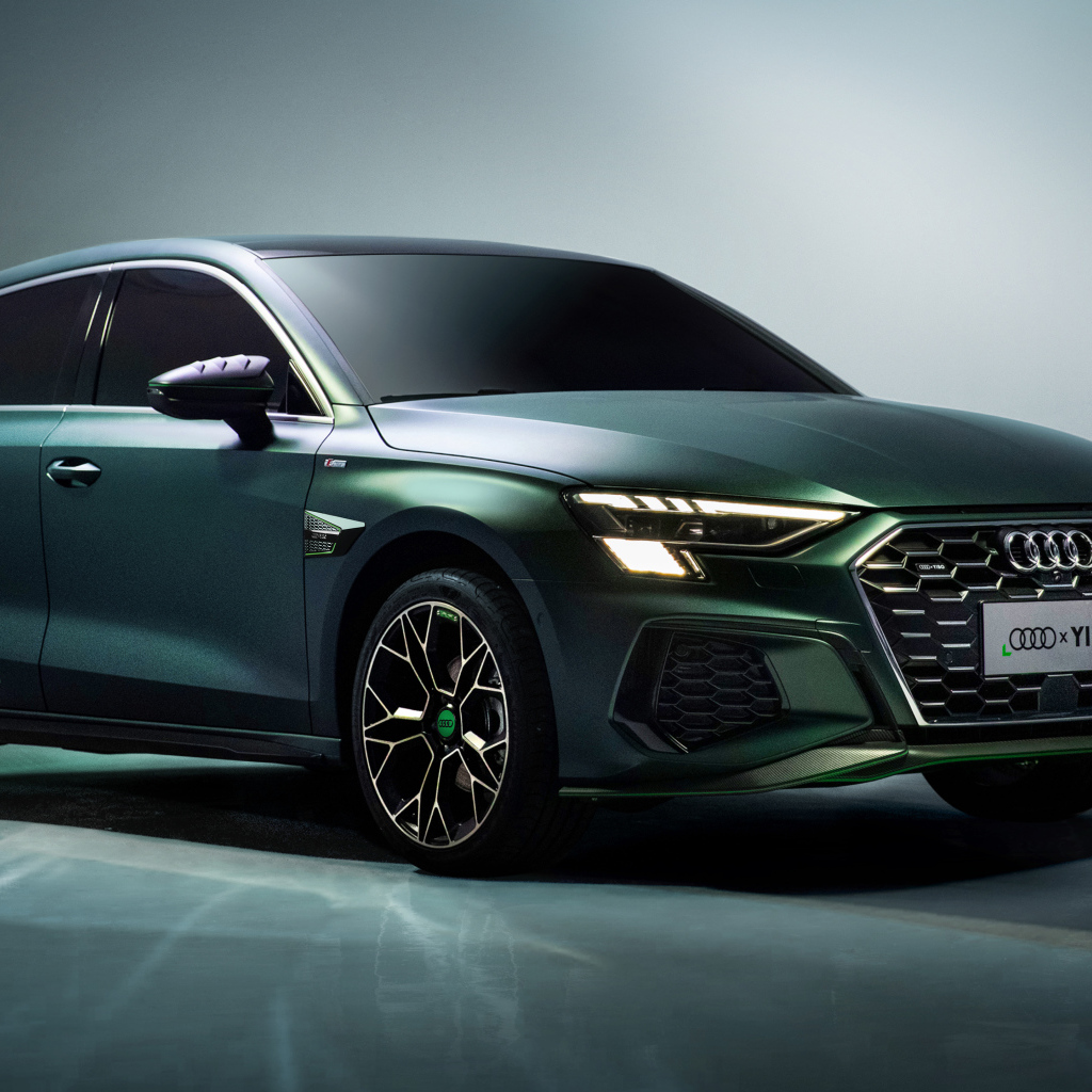 Автомобиль Audi A3 Sportback 35 TFSI S Line YIBO 2020  года на сером фоне