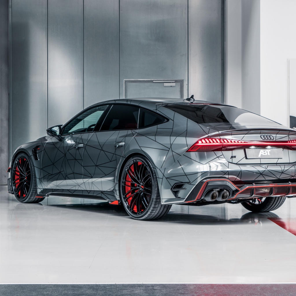 Серебристый автомобиль ABT RS7-R 2020 года вид сзади