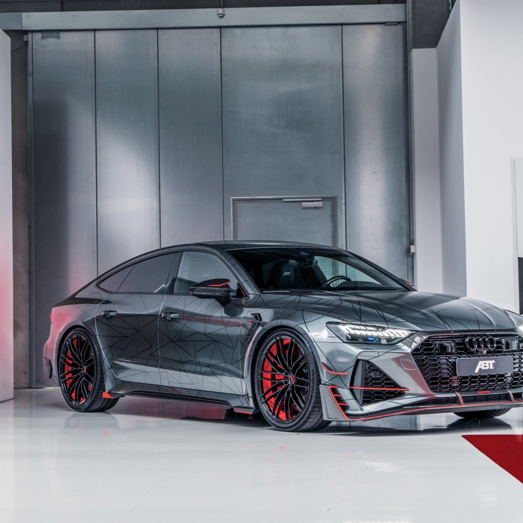 Стильный автомобиль ABT RS7-R 2020 года в гараже 