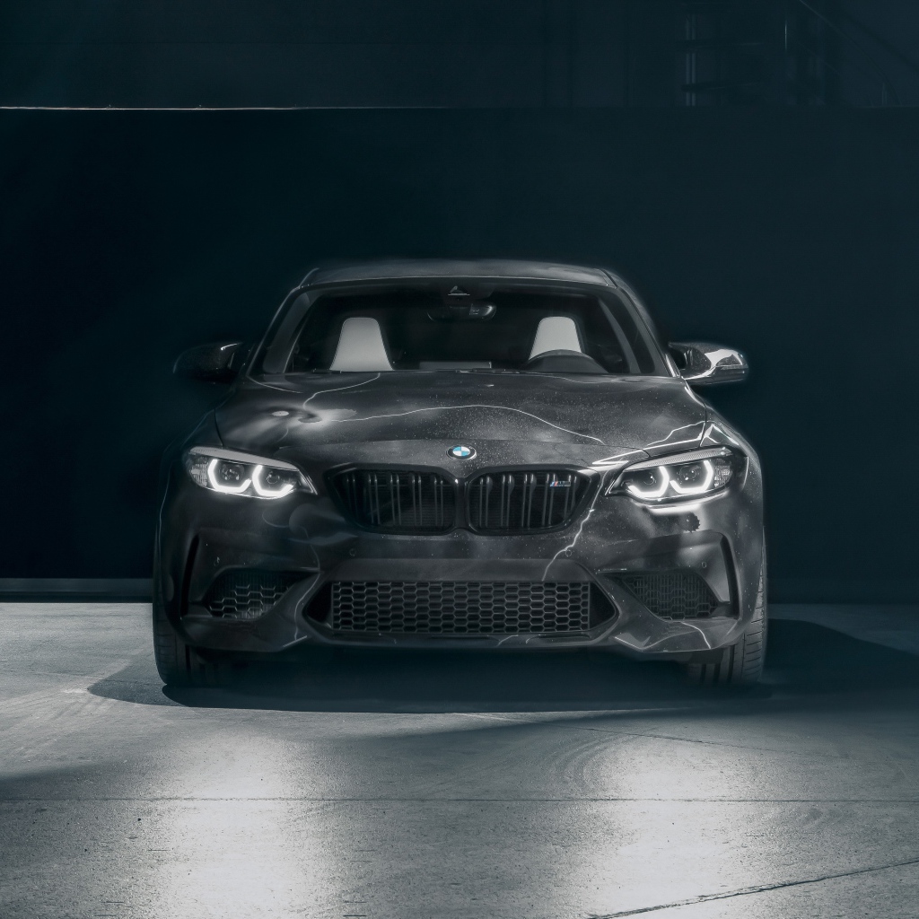 Автомобиль  BMW M2, 2020 года вид спереди