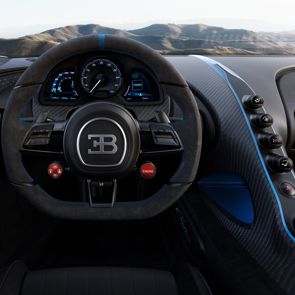 Салон автомобиля Bugatti Chiron Pur Sport 2020 года 
