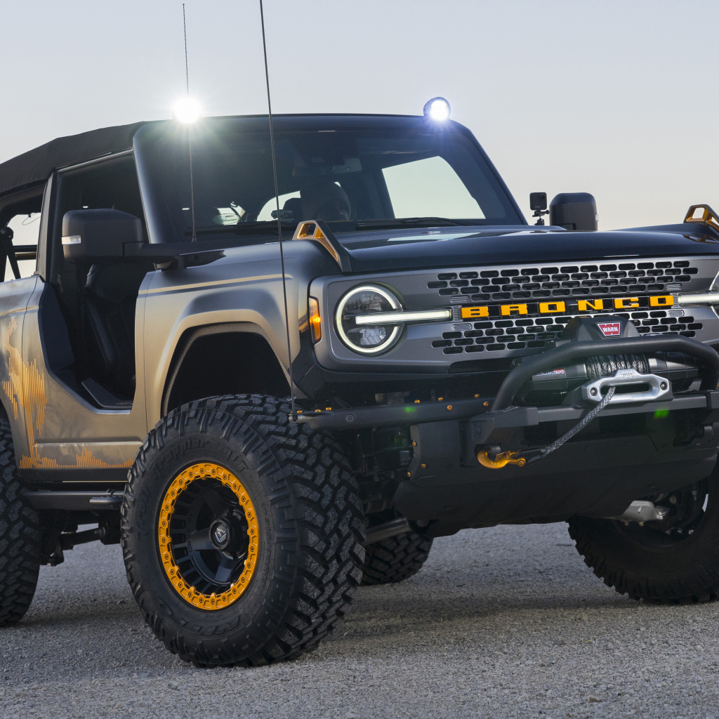 Автомобиль Ford Bronco Badlands Sasquatch 2-Door Concept 2020 года