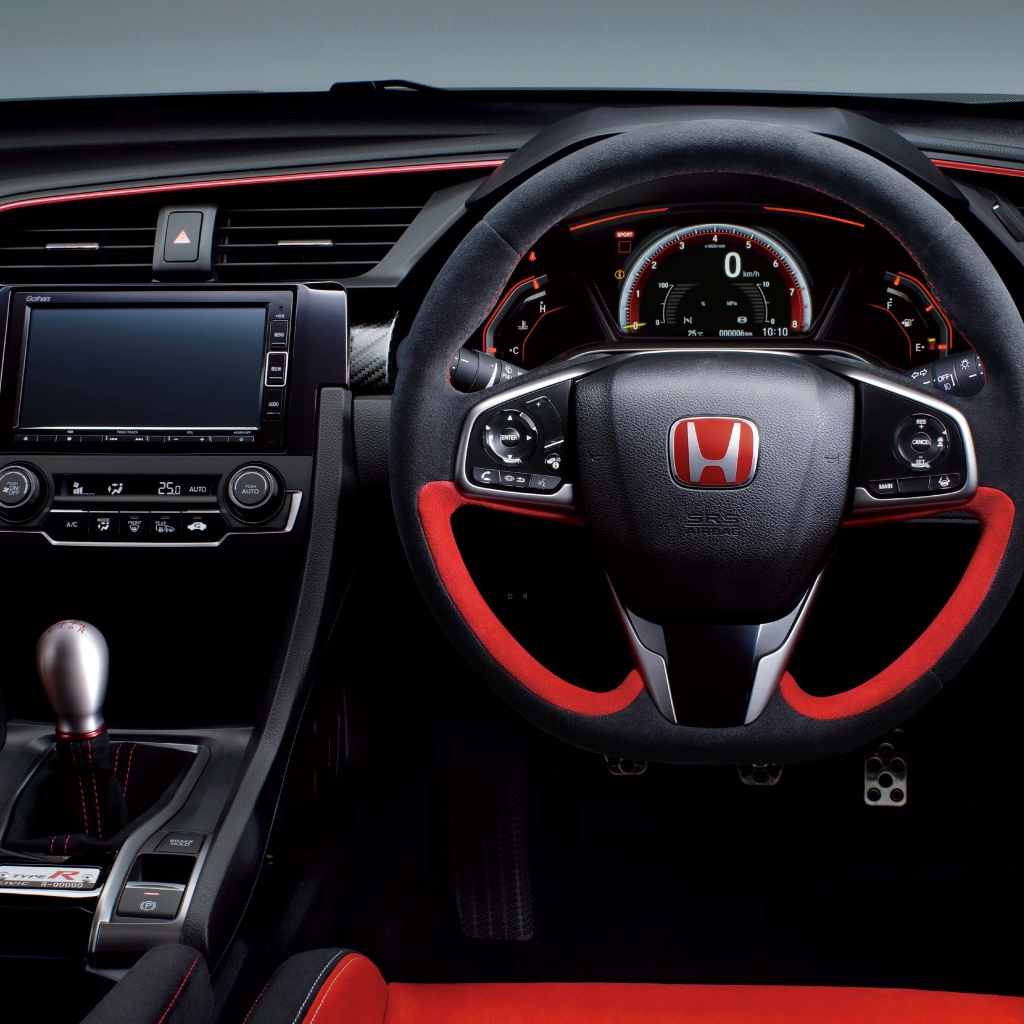 Салон автомобиля Honda Civic Type R 2020 года 