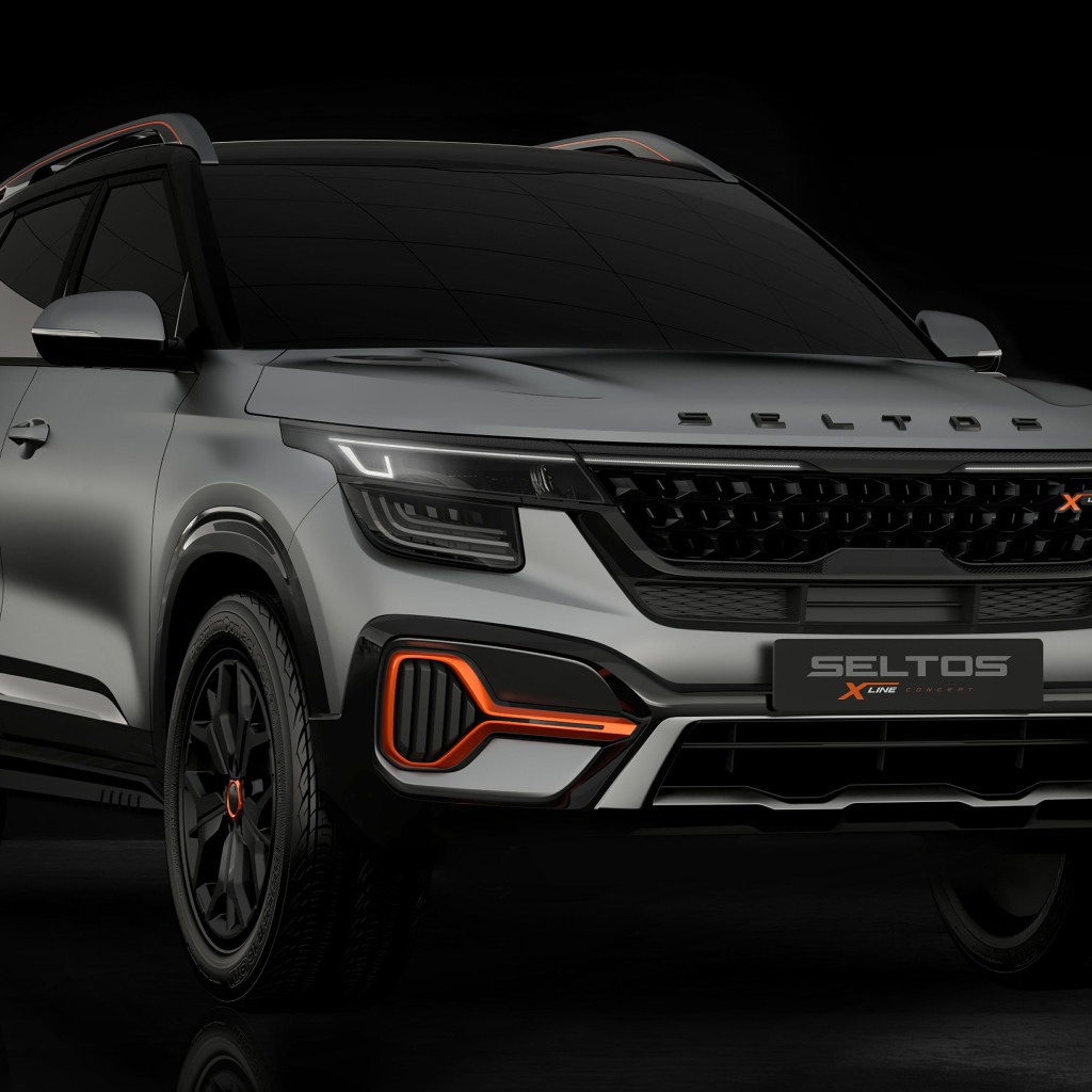 Автомобиль Kia Seltos X-Line Concept 2020 года на черном фоне 