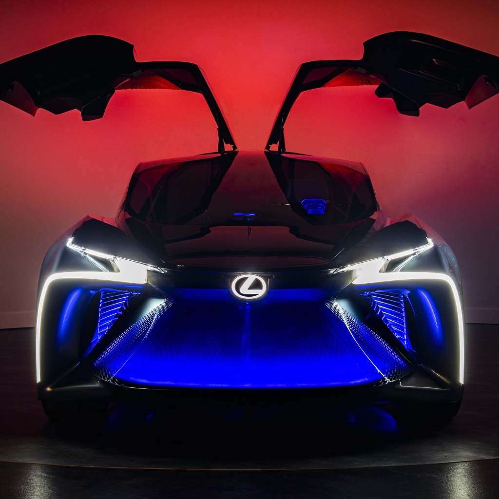 Автомобиль Lexus LF-30, 2020 года с открытыми дверями 