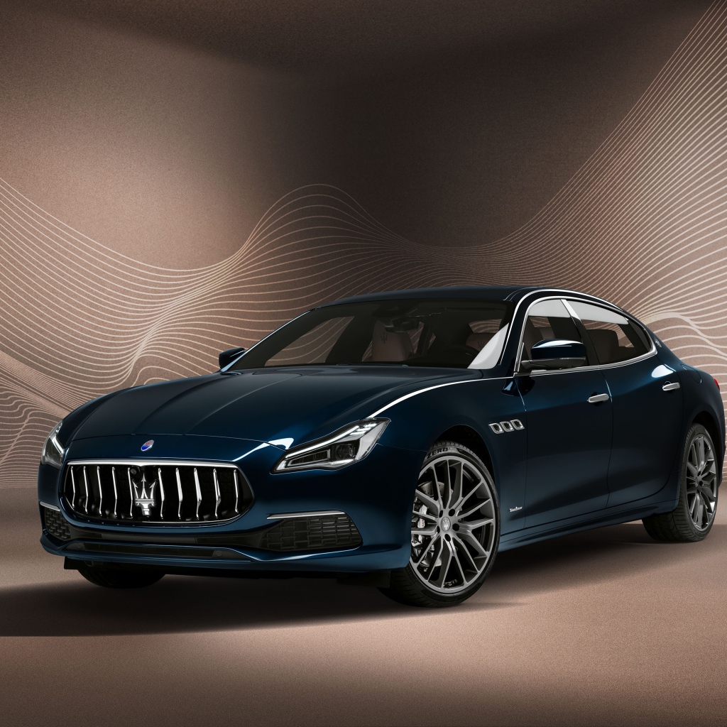 Дорогой автомобиль Maserati Quattroporte GranLusso Royale 2020 года 