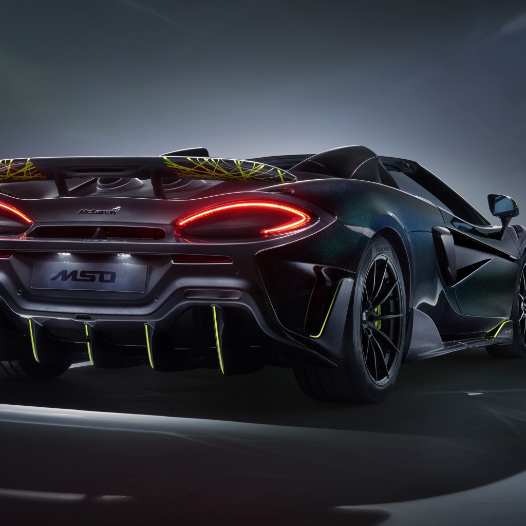 Быстрый McLaren MSO 600LT Spider Segestria Borealis 2020 года вид сзади