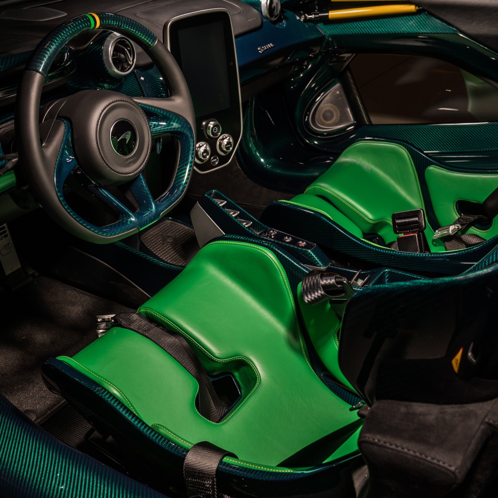 Кожаный салон автомобиля McLaren Senna XP, 2019 года