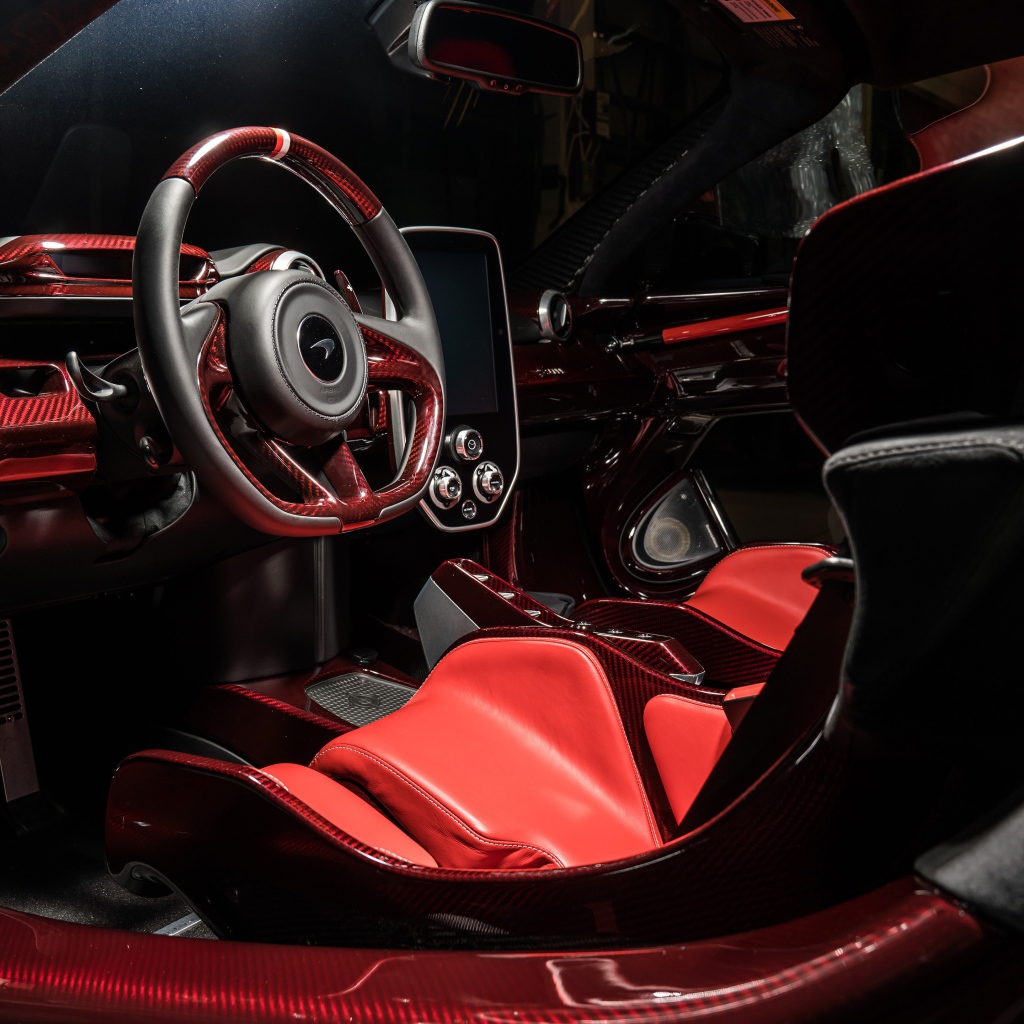 Красный кожаный салон McLaren Senna XP, 2019 года 