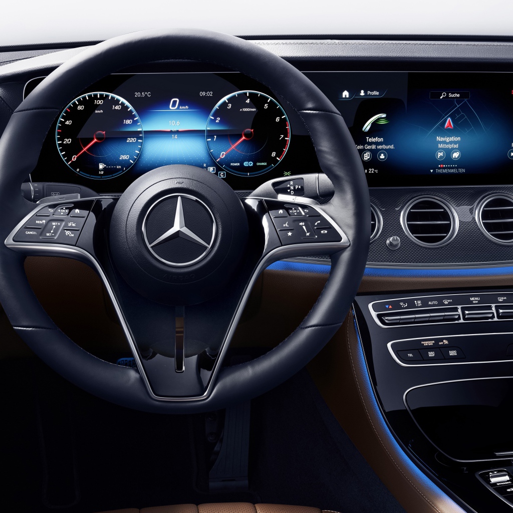 Салон автомобиля Mercedes-Benz E-Klasse 2020 года 