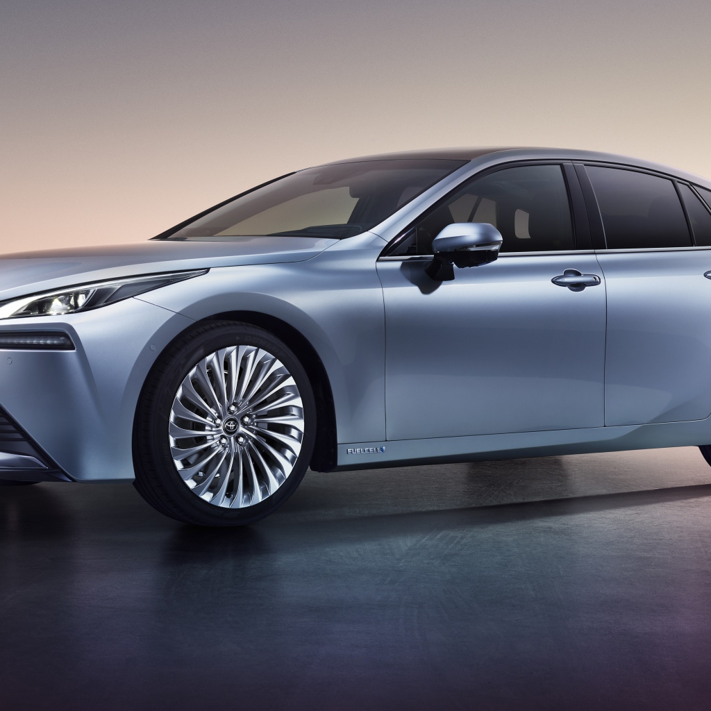 Автомобиль Toyota Mirai 2020 года 
