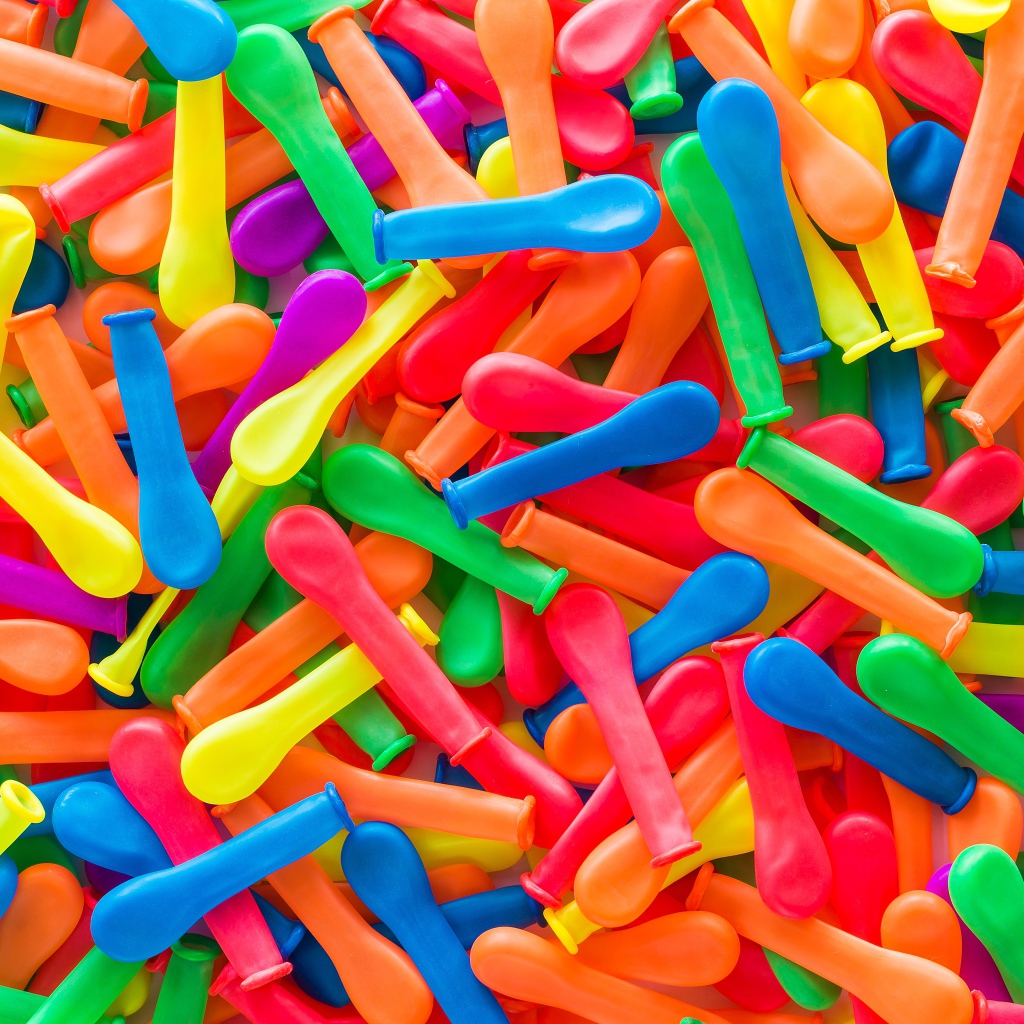 Разноцветные надувные шарики крупным планом