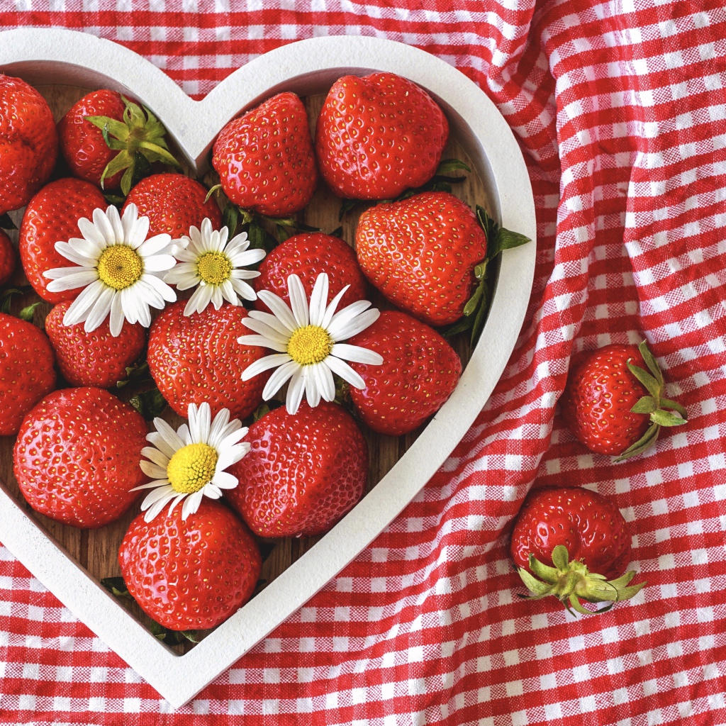 Heart shaped wooden box with strawberries and daisies