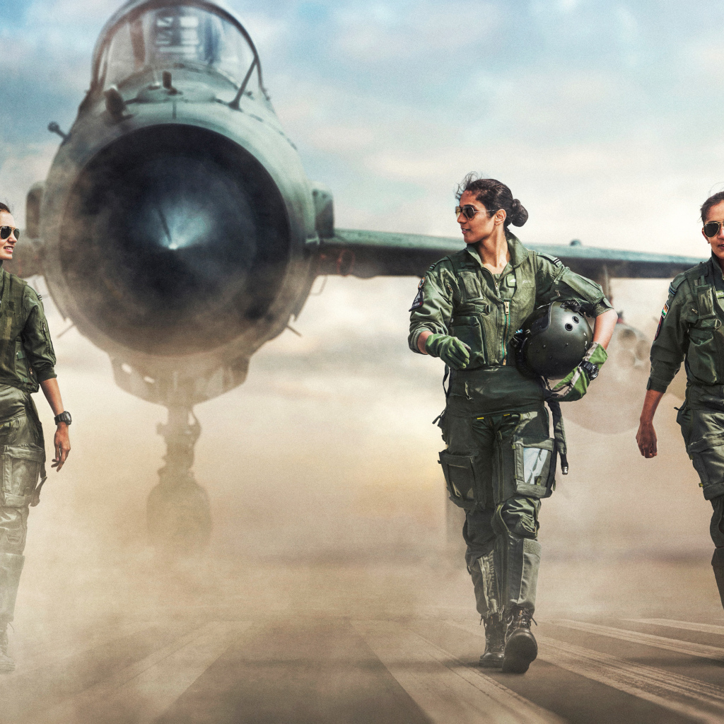 Красивые девушки пилоты истребителя 