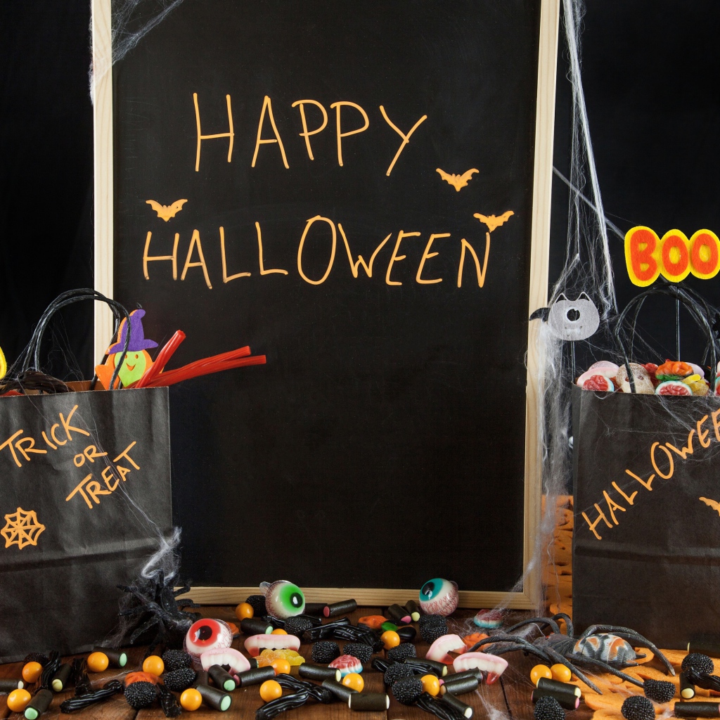 Сладости и декор на праздник Хэллоуин