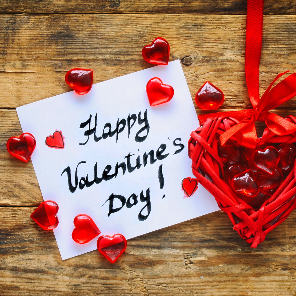Красивое сердечко и открытка на День Святого Валентина 14 февраля