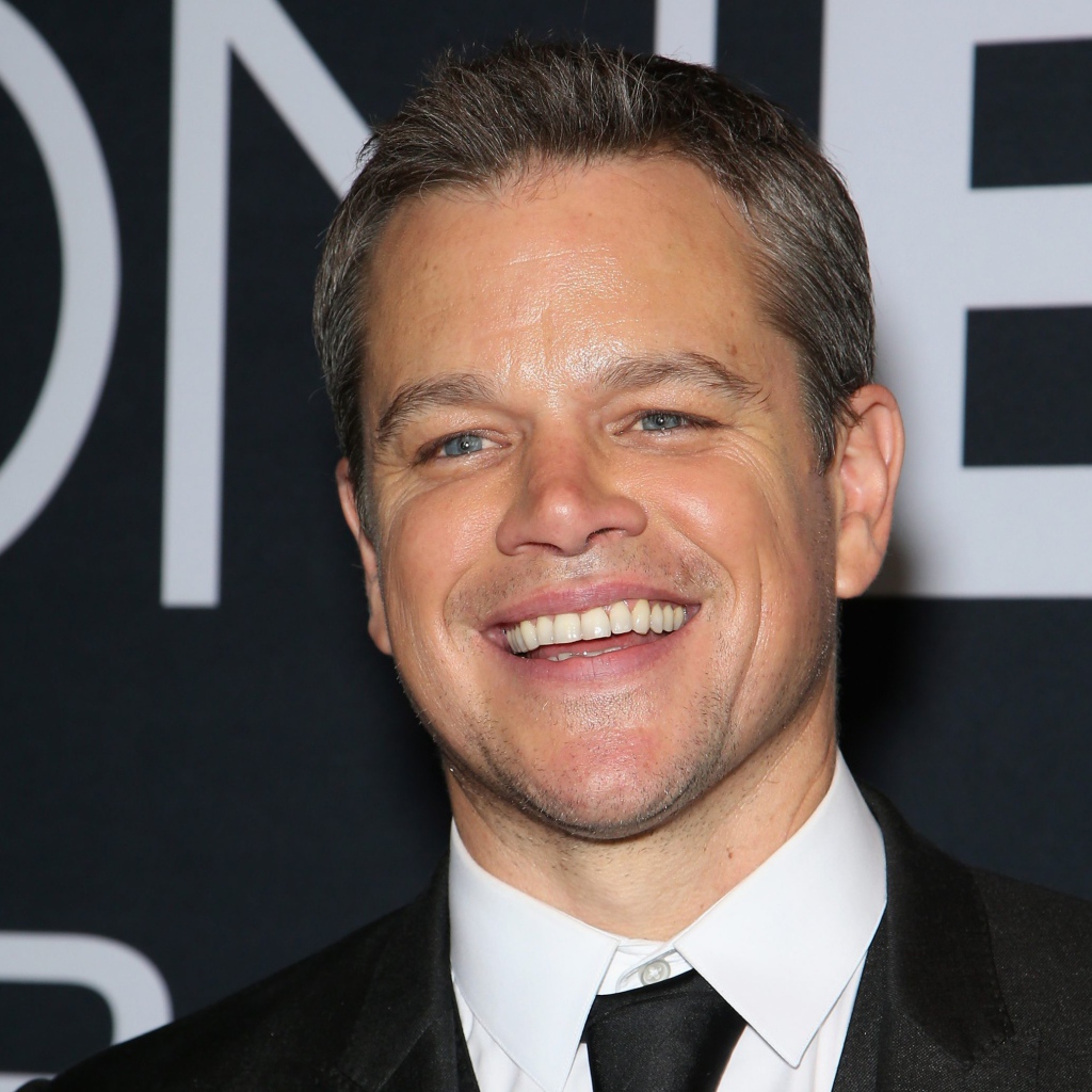 Улыбающийся мужчина, актер Мэтт Деймон