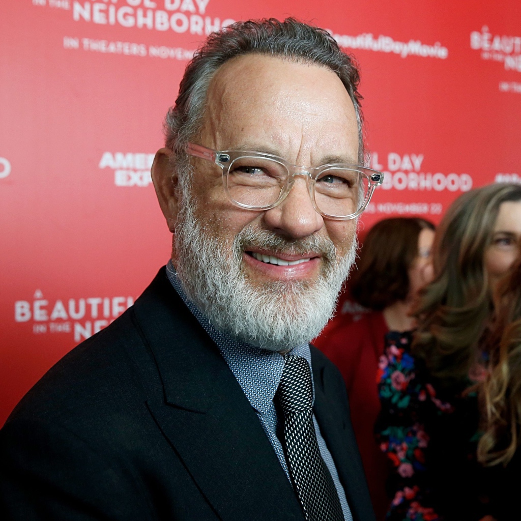 Улыбающийся мужчина, актер Том Хэнкс