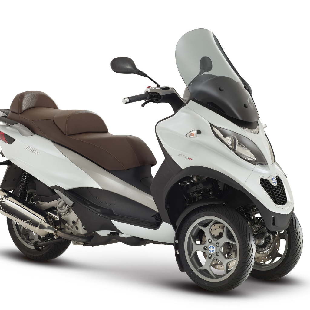 Scooter Piaggio MP3 LT 500 on a white background