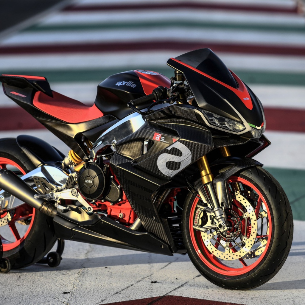 Спортивный мотоцикл Aprilia RS 660 2020 года