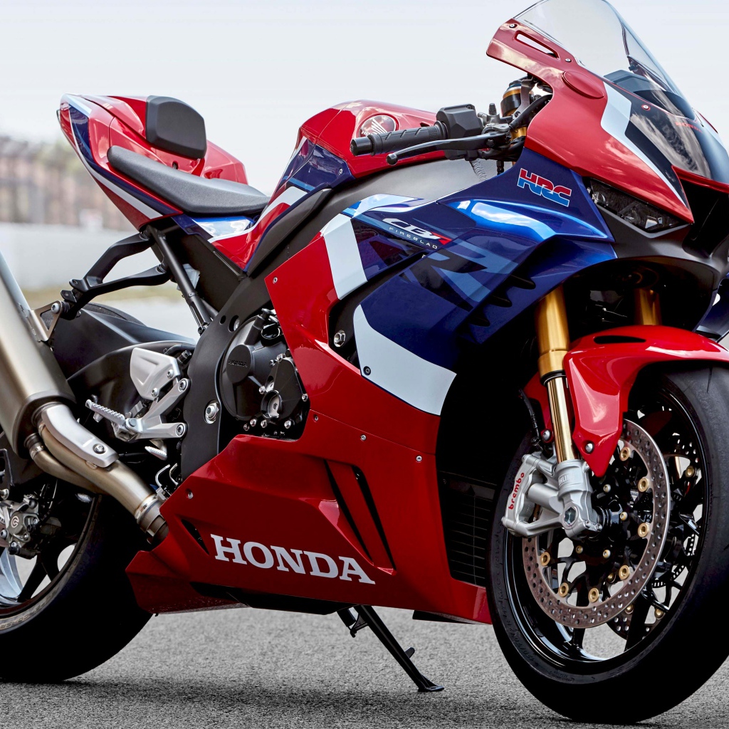 Спортивный мотоцикл  Honda CBR1000RR R SP, 2020 года