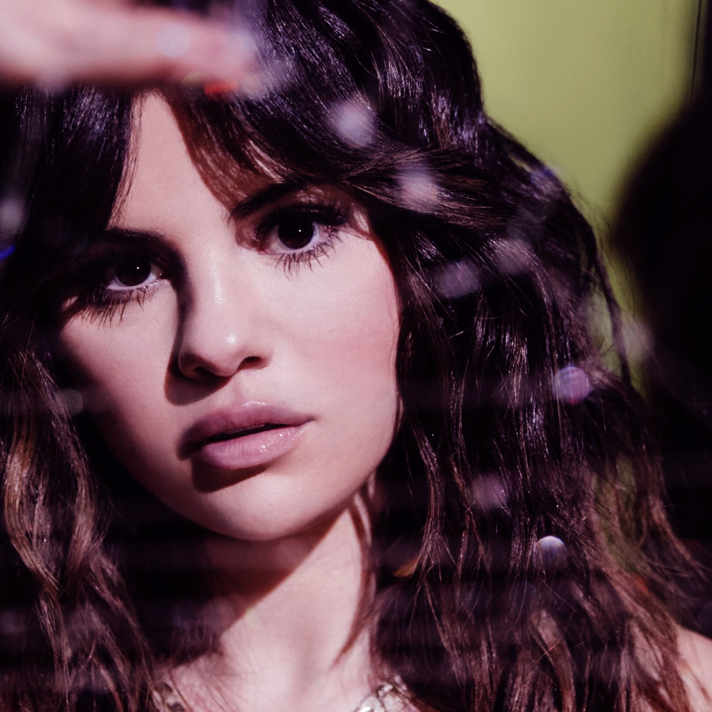 Актриса, певица Селена Гомес лицо крупным планом