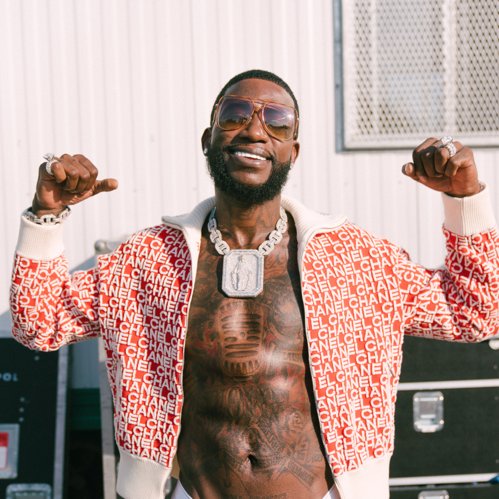 Американский рэпер  Gucci Mane с татуировками на теле