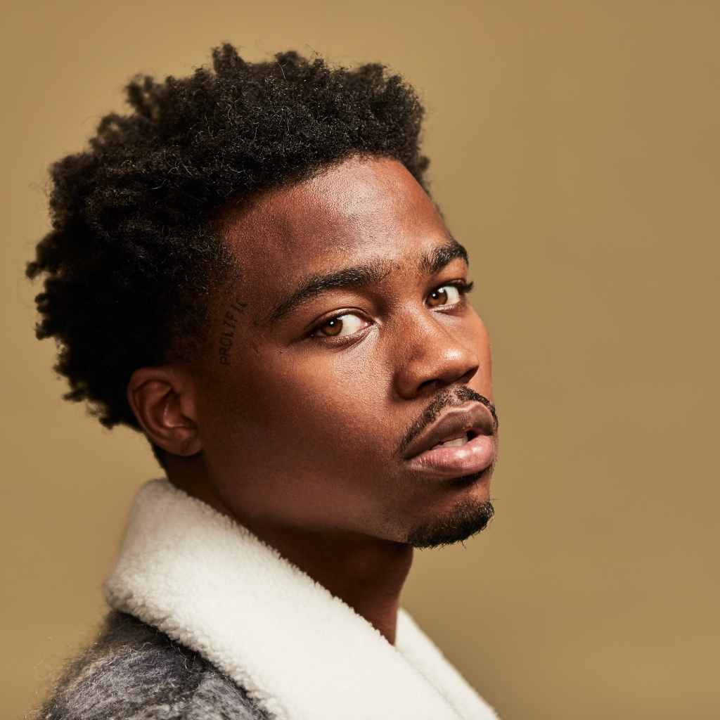 Американский рэпер Roddy Ricch крупным планом