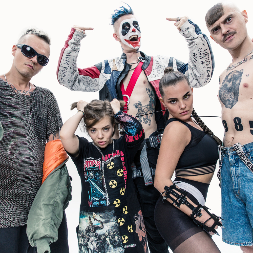 Популярная российская группа Little Big на белом фоне